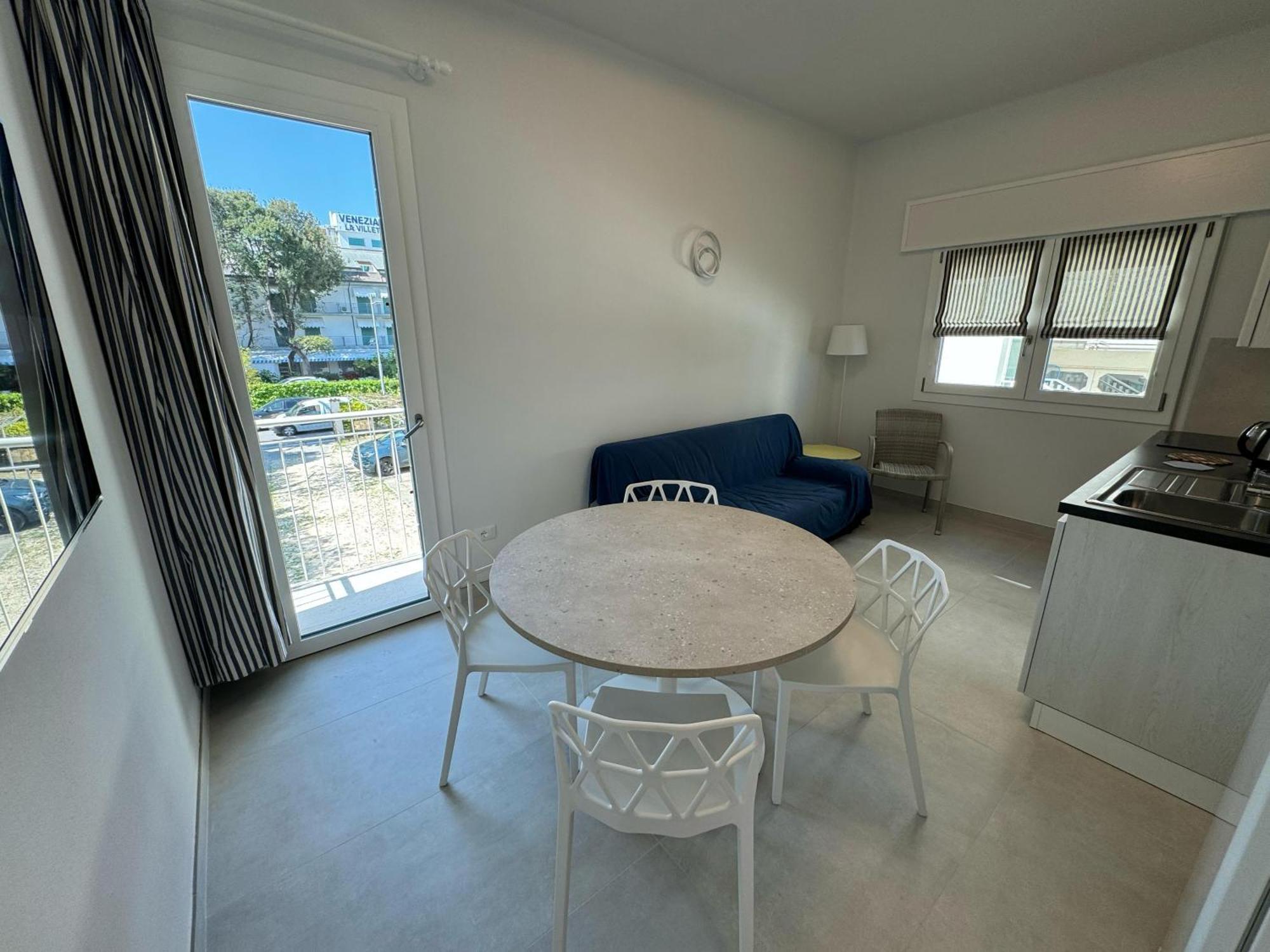 App4Rent Villa Zanetti - Appartamenti Con Spiaggia Privata Frontemare Лидо-ди-Езоло Экстерьер фото